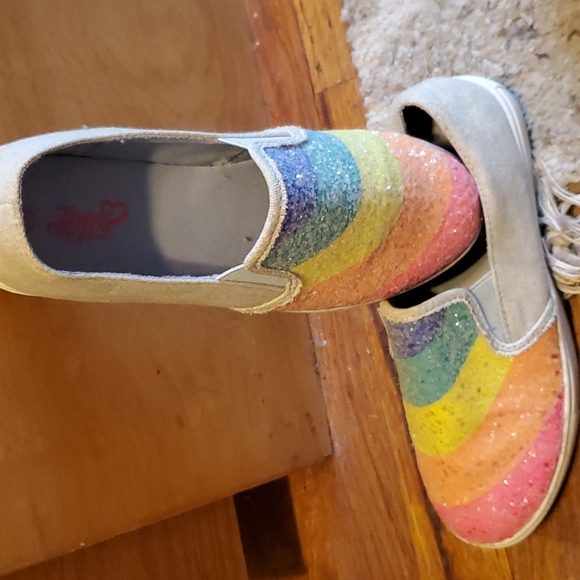 Shoes - Picture 3 of 3